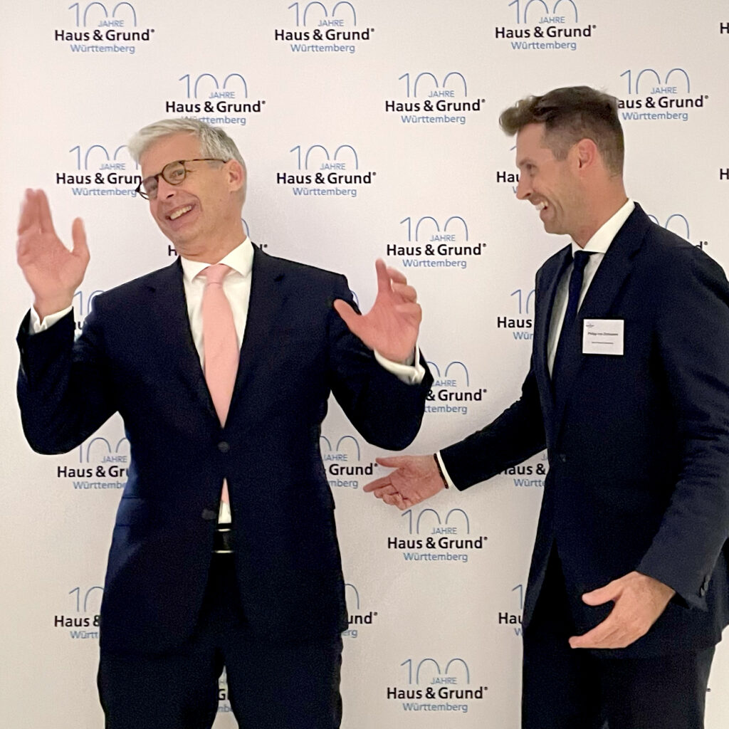 Dr. Kai H. Warnecke (Präsident Haus & Grund Deutschland) und Philipp von Olnhausen (1. Vorsitzender Haus und Grund Kornwestheim e.V.)